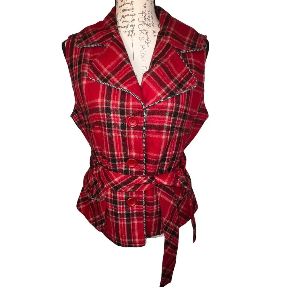 Harold's Red Plaid Sleeveless Jacket